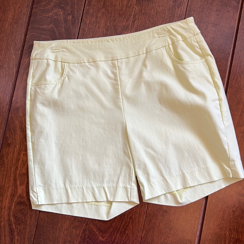 Lulu B wimwens shorts